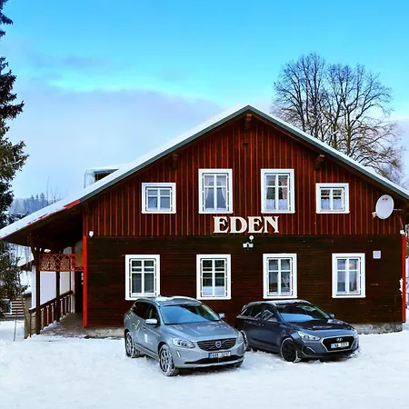 Chalupa Eden Harrachov Buitenkant foto