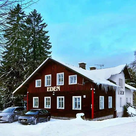 Chalupa Eden Harrachov Buitenkant foto