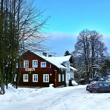 Chalupa Eden Harrachov Buitenkant foto
