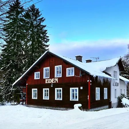 Chalupa Eden Harrachov Buitenkant foto